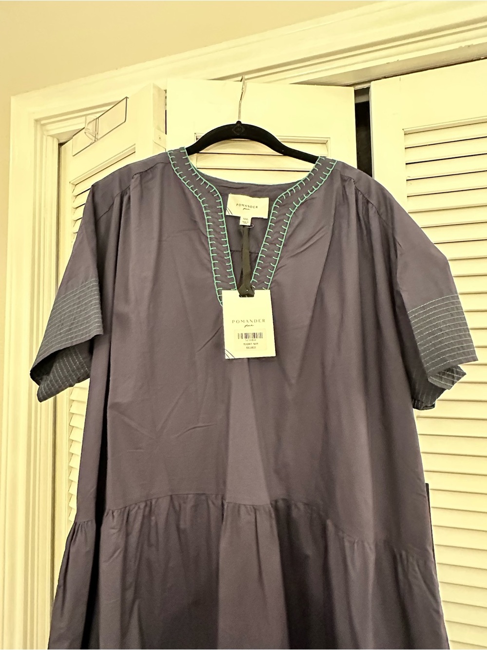 Pomander Place by Tuckernuck Kinsley Dress Navy Tiered Short Sleeve Dress - Picture 5 of 6